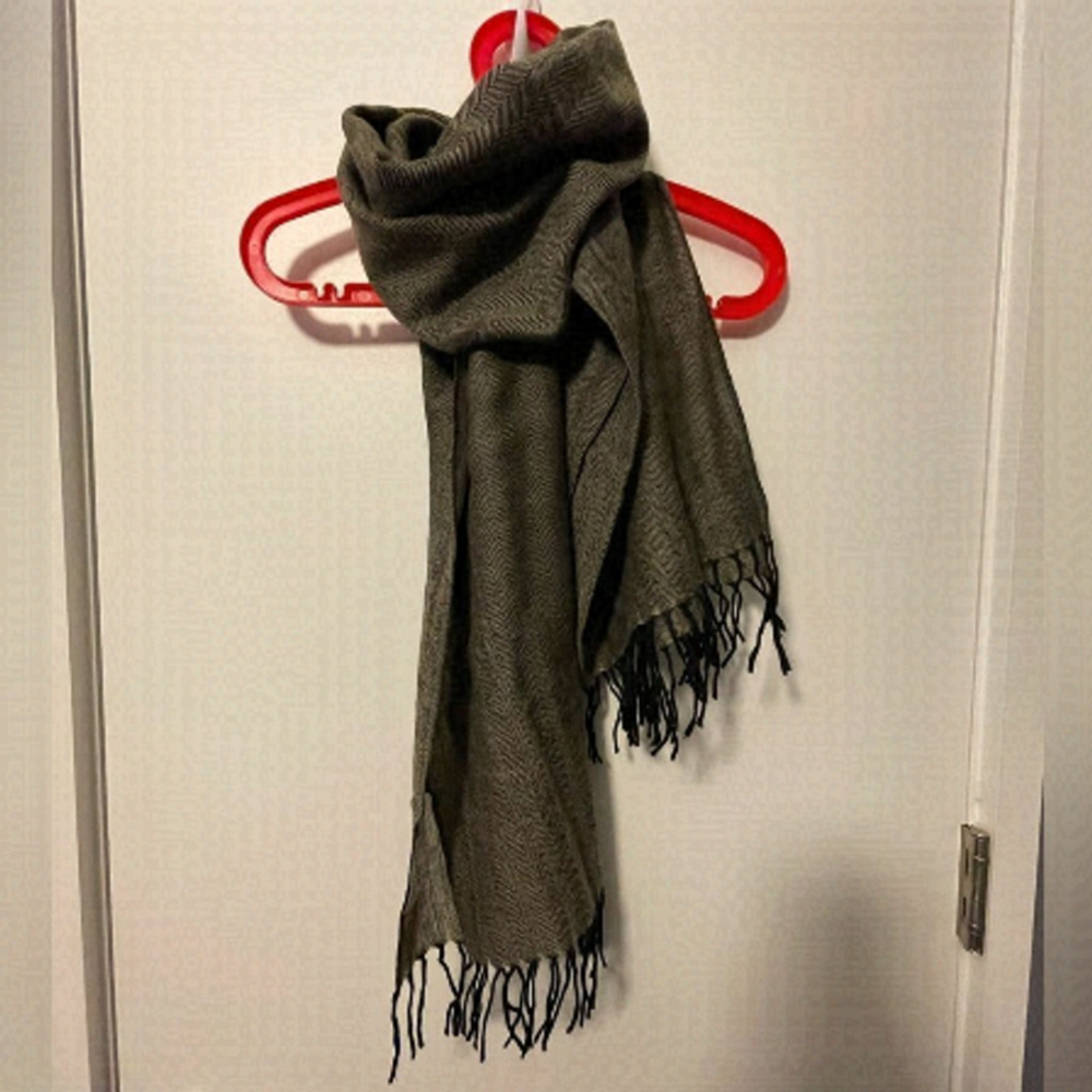 Club Monaco wool scarf